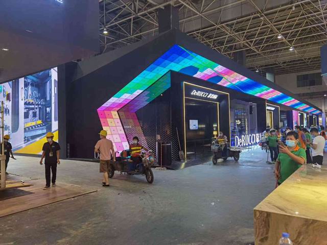 ����չ�[չ������