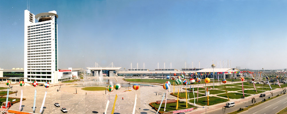 �L�����H��չ����