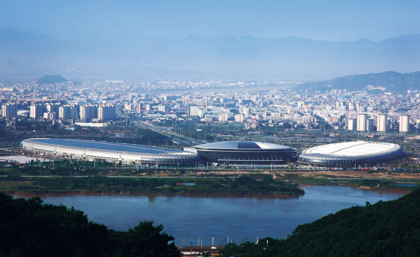 ���ݺ��{���H��չ����